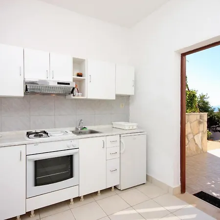 Apartments By The Sea Zavalatica, Korcula - 9274 Apartman